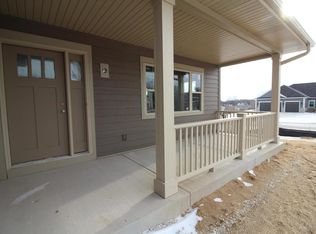 426 Parker DRIVE, Genoa City, WI 53128