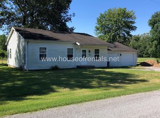 512 Tower Rd, Herrin, IL 62948