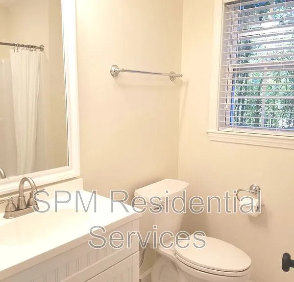 4905 Maple Ave — Photo 9