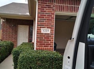 1225 Grand Central Pkwy, Saginaw, TX 76131