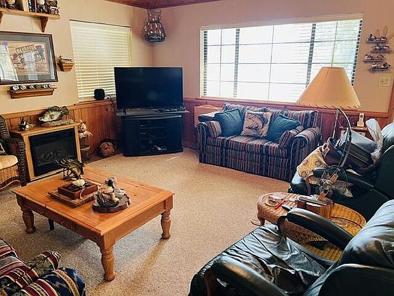 4th image of 125 Isle Dr