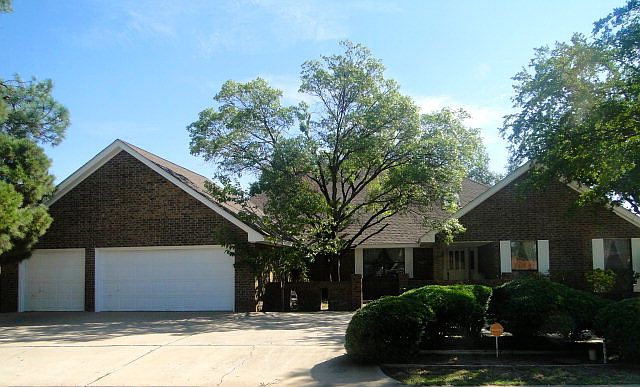 1st image of 4527 Shady Oak Ct