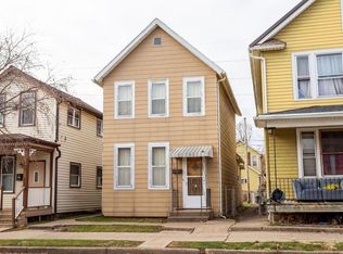 1689 Washington St, Dubuque, IA 52001