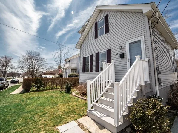 49 Eustis Ave, Newport, RI 02840