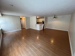 6780 5th Ave #111, Pittsburgh, PA