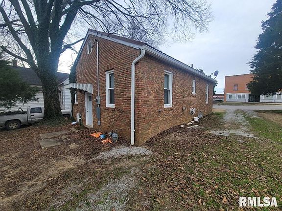 4th image of 207 S Washington St