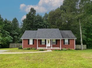 3081 Bowker Rd, Charlotte, TN 37036