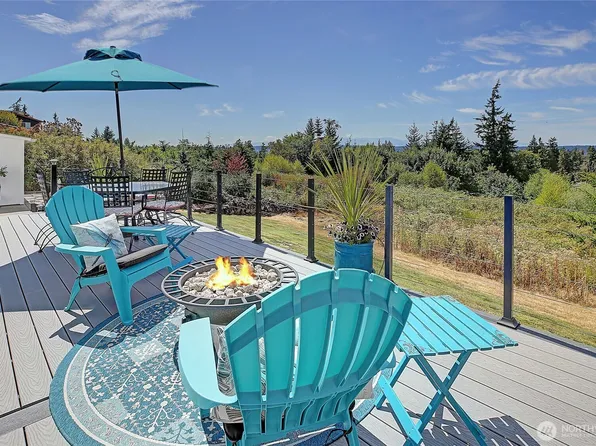 998 Circle Drive, Camano Island, WA 98282