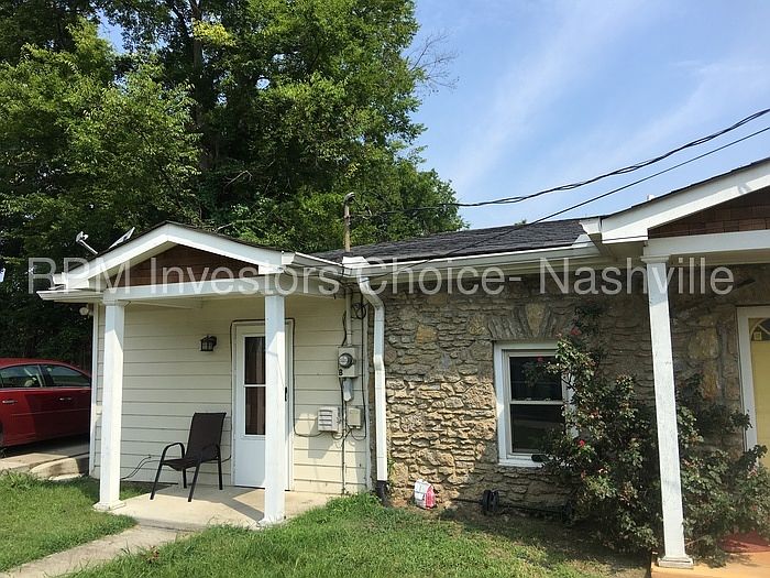 2nd image of 1001 32nd Ave N