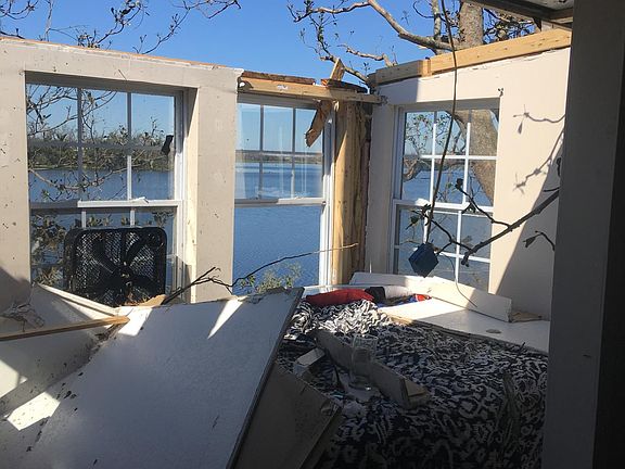 2nd image of 4561 Horne Ave