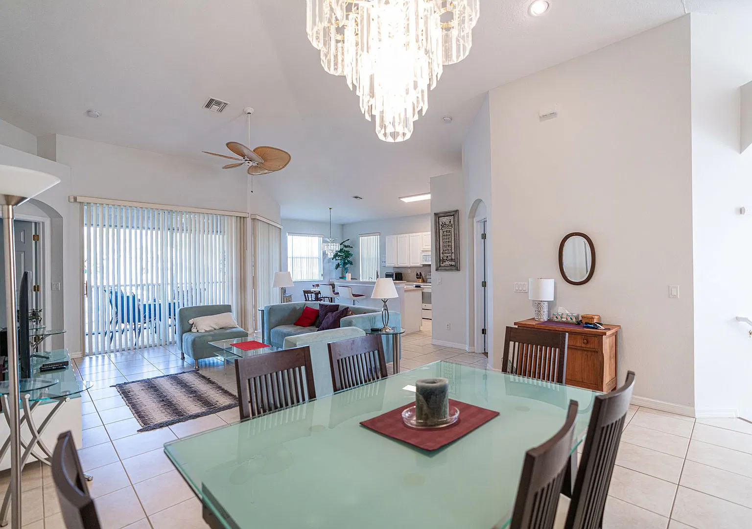 Townhouse available for rent. 3Bed/2bath. Special Offer! Qualify for a deposit-free option and sa... — Photo 2