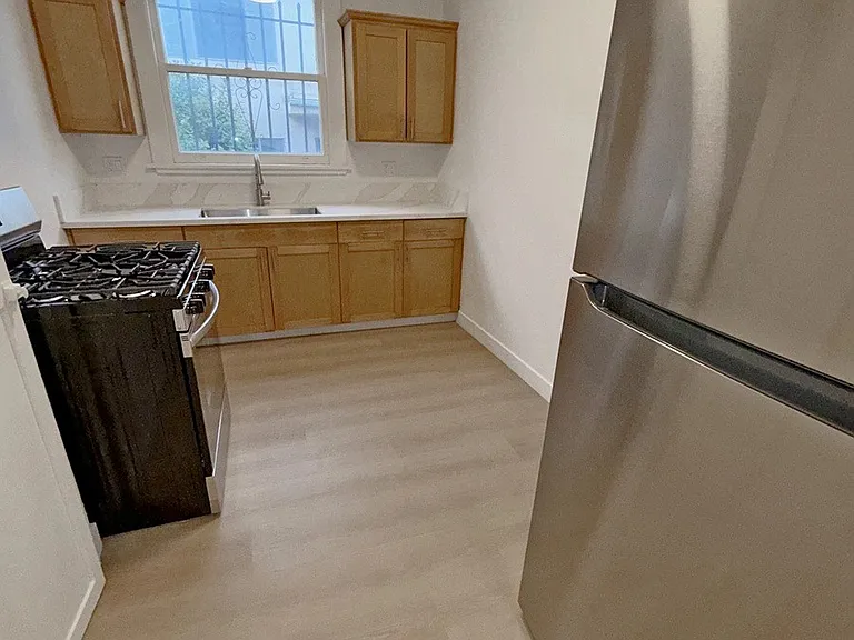 2801 San Marino St #2 — Photo 10