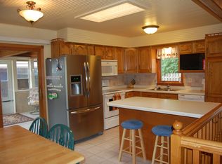 382 Miles Dr, Worthington, MN 56187