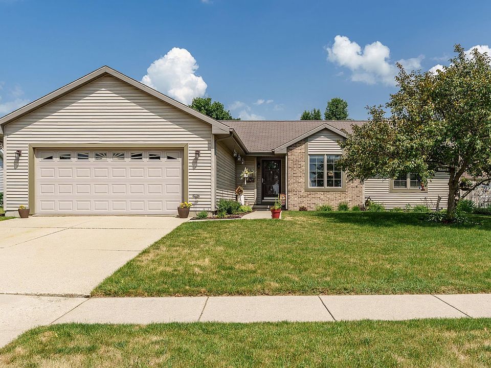 1st image of 2608 N Wuthering Hills Dr