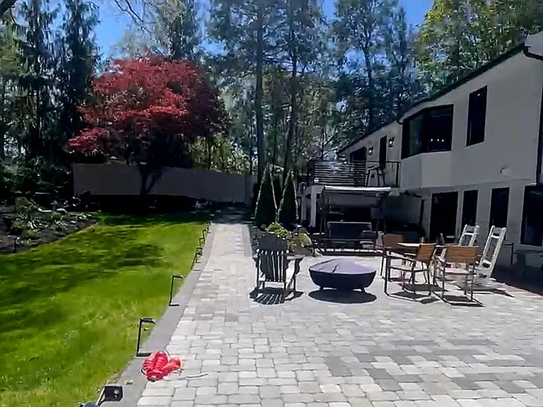 44 Sherburn Cir — Photo 22