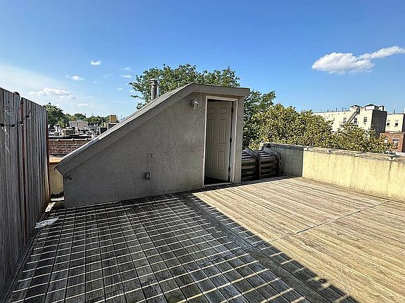 2nd image of 64 S Oxford St APT 4A