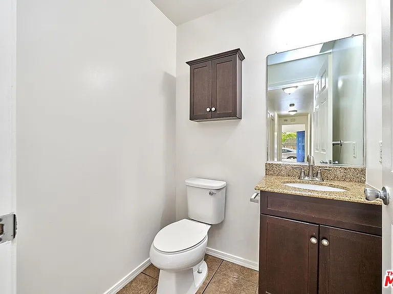 705 S Gramercy Pl — Photo 6