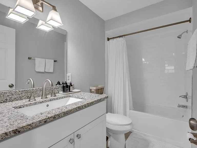 411 S Willow Ave — Photo 34