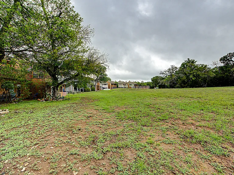 41 Cypress Fairway Vlg — Photo 29