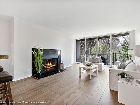 5th image of 5820 Oakwood Dr Unit 3G