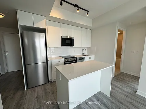 15 Ellerslie Ave #905 Photo 1
