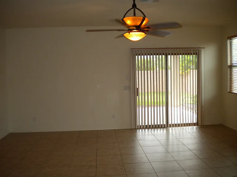 Great Room To Patio Door_01242014