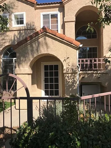 1212 Jamaica Ln Photo 1
