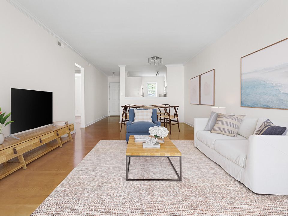 1st image of 1513 E Franklin St APT 114
