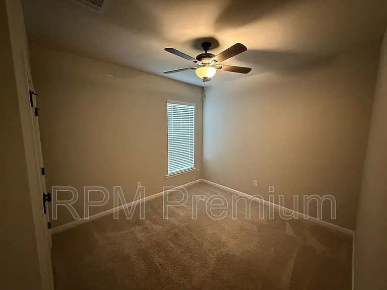 39500 Ridgeland Dr — Photo 14