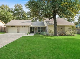 206 Wellwood Ln, Conroe, TX 77304