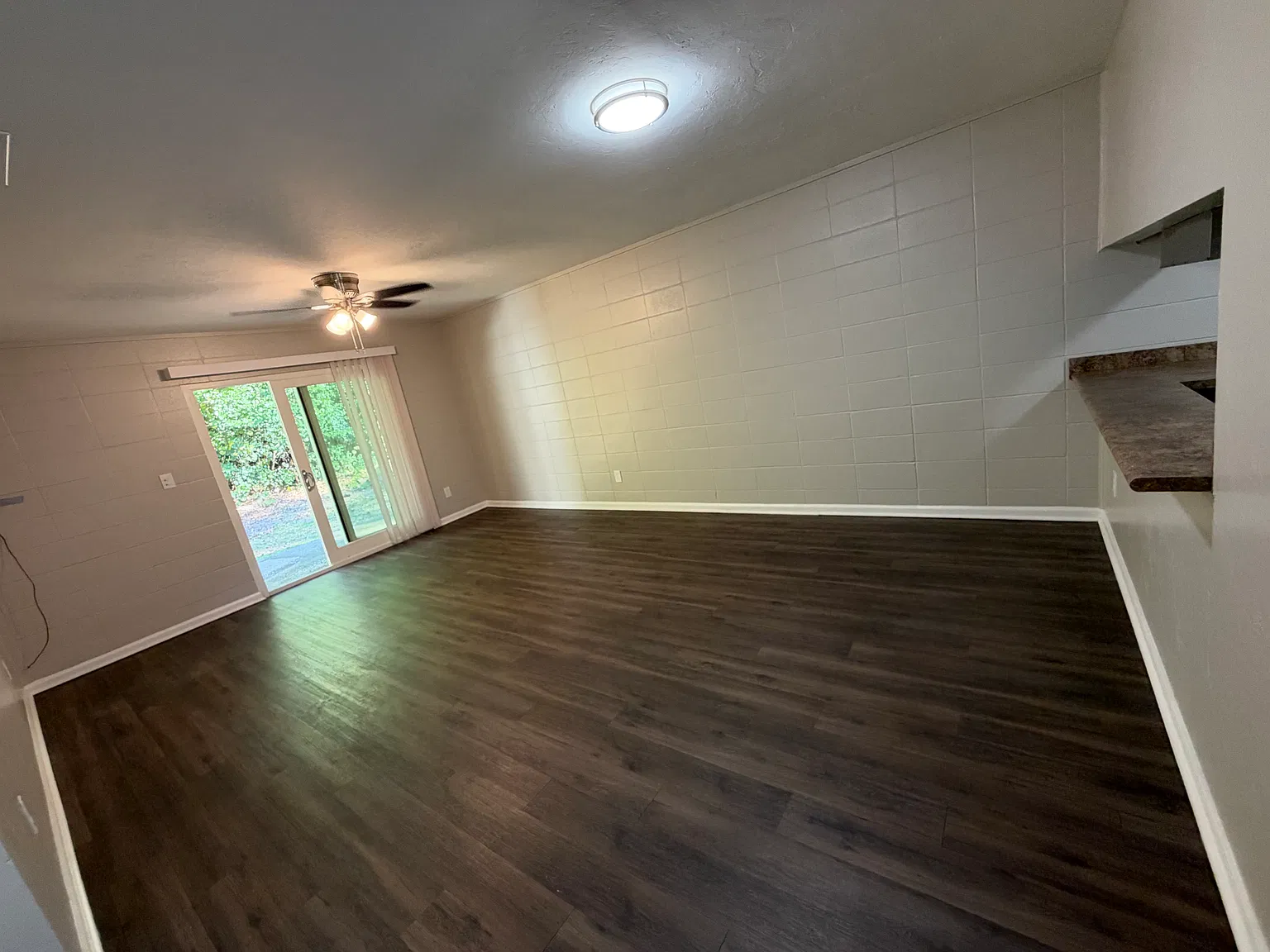 2 bed, 800 sqft, $1,200 — Photo 4