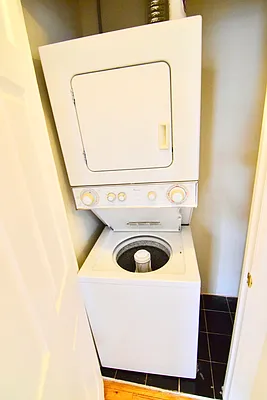 Rented by Safdie Realty Group | media 18