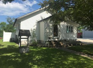 41 Center St, West Fargo, ND