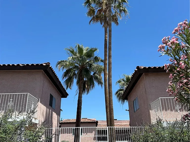 2274 E Desert Inn Rd #0 — Photo 2