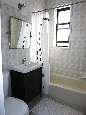 Rented by Velsor Realty | media 1