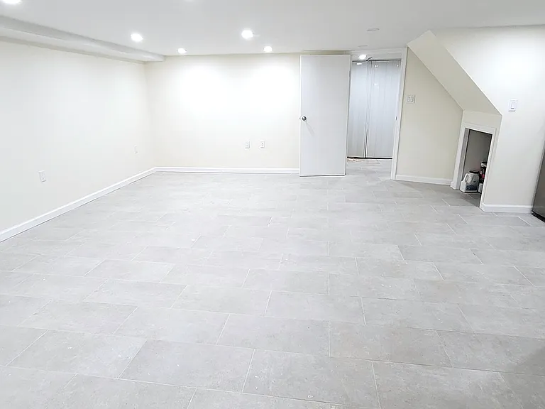170-20 Lithonia Ave #1B — Photo 5