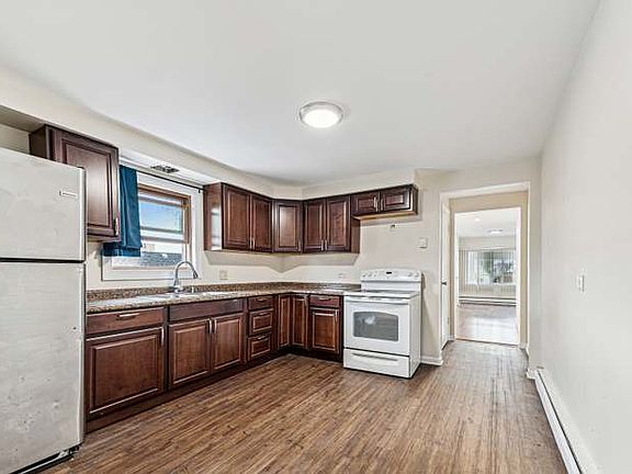 3rd image of 2306 S 59th Ave #2