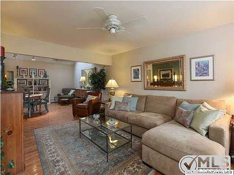 5th image of 2155 Gregory Pl