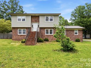 908 Forest Dr, Marshville, NC 28103