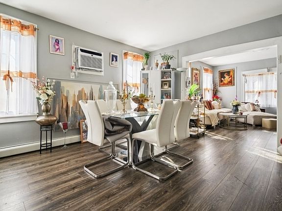 4th image of 413 Beardsley Ave #1