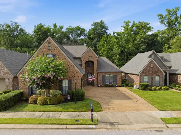 10124 Serenity Dr, Lakeland, TN 38002
