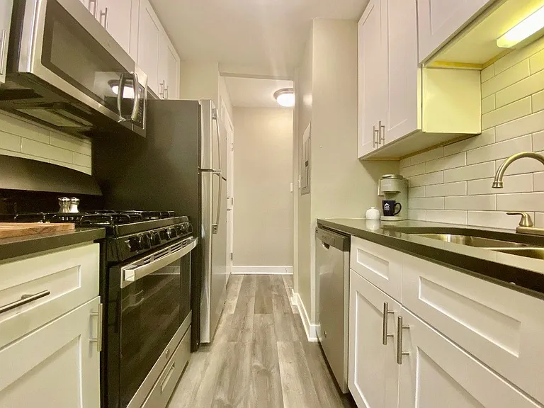 The Maynard at 5115 N Sheridan — Photo 14