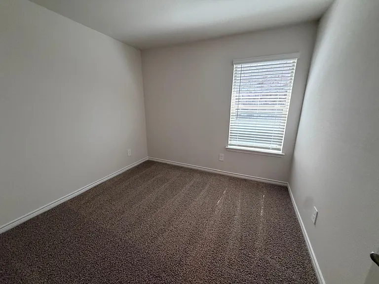 1307 Crookpost Dr — Photo 12