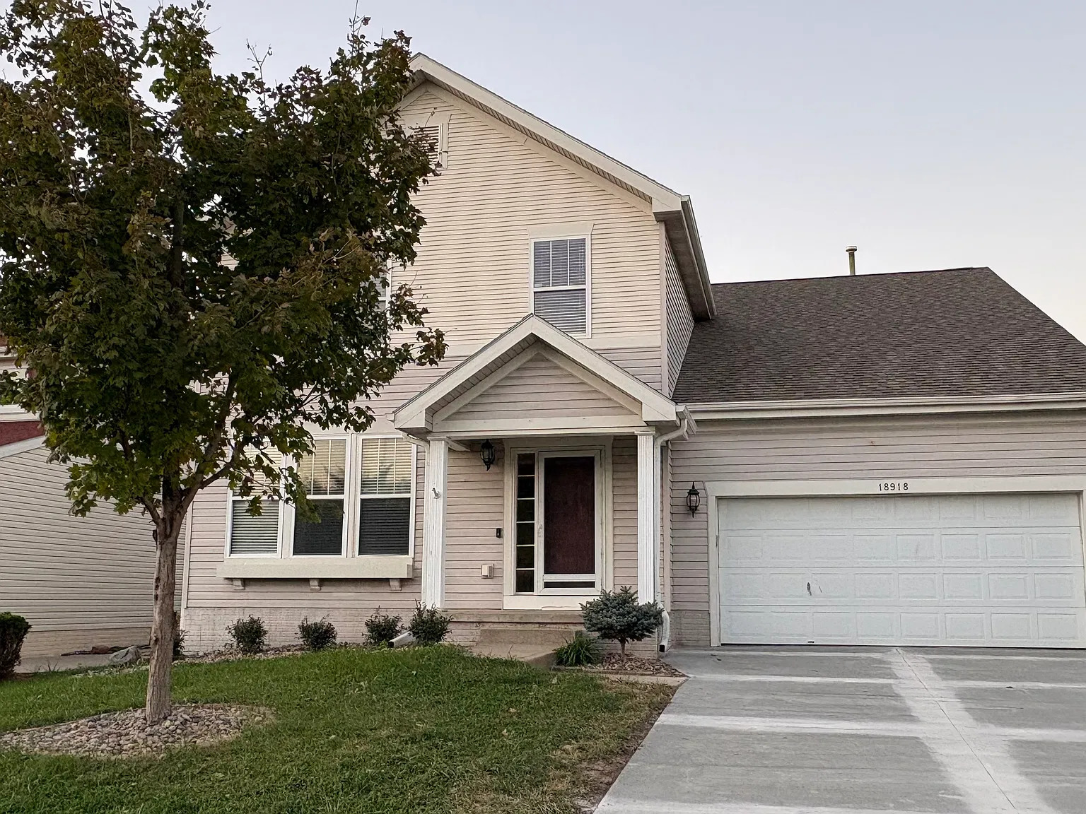 4 bed, 3428 sqft, $2,800 — Photo 1