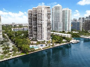 Brickell Bay Club Condo, Miami, FL 33129