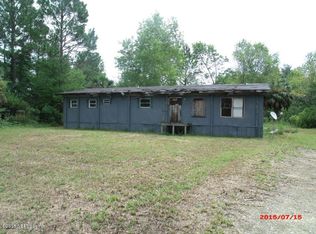 702 Ofarrell Ave, Interlachen, FL 32148