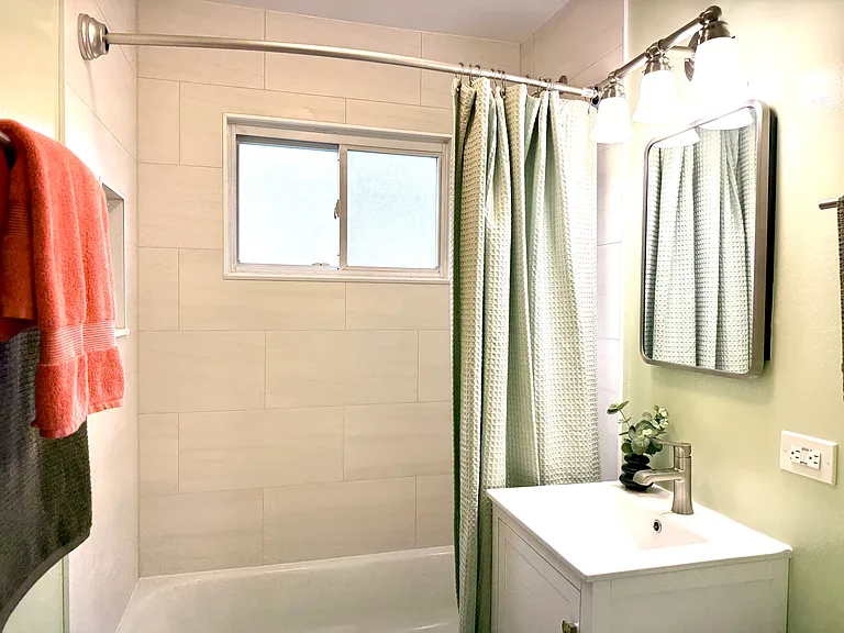 1006 N Dryden Ave — Photo 34