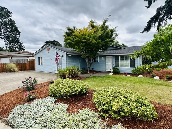 1531 S Dogwood St, Cornelius, OR 97113
