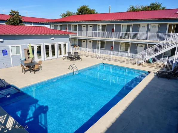 1664 Beach Blvd #D-74, Biloxi, MS 39531