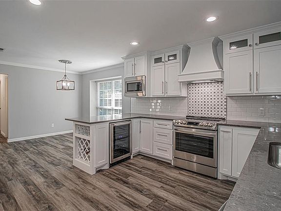 5th image of 1003 Bucknell Dr